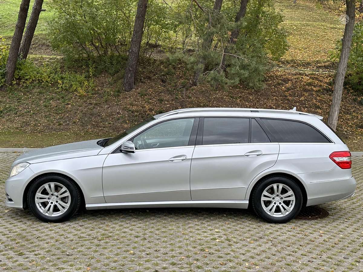 Wunderbar Mercedes Benz E220 Ebenbild